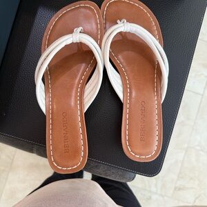 Bernardo Women's Sandals in Tan and Cream